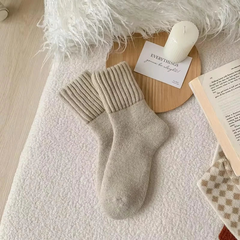 5 Pairs Winter Thickened Wool Socks Women’s Breathable Comfortable Plush Low Tube Snow Socks Korean Simple Warm Cashmere Socks